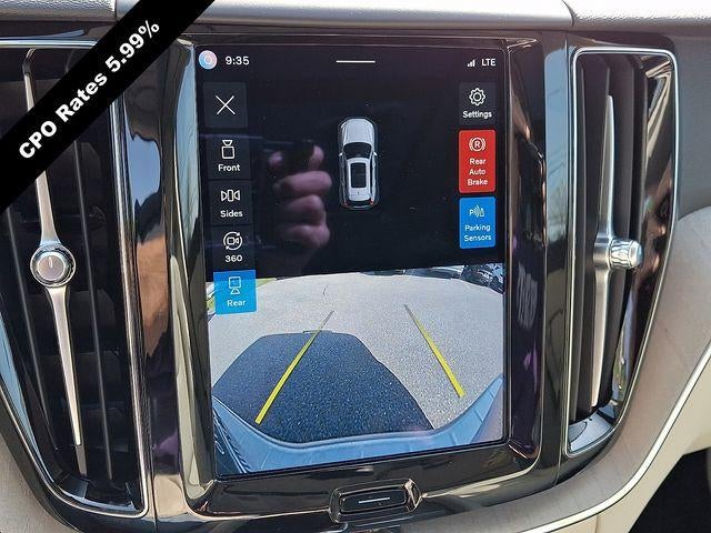 2023 Volvo XC60 B5 AWD Plus Dark Theme