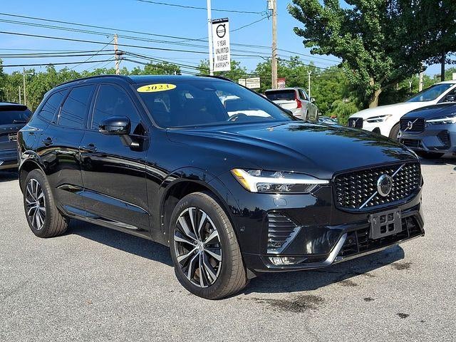 2023 Volvo XC60 B5 AWD Plus Dark Theme