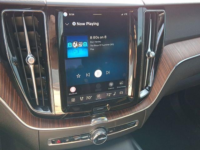 2023 Volvo XC60 B5 AWD Plus Dark Theme