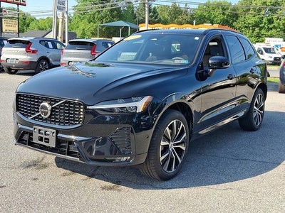 2023 Volvo XC60 B5 AWD Plus Dark Theme