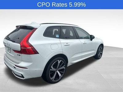 2023 Volvo XC60 B5 AWD Ultimate Dark Theme