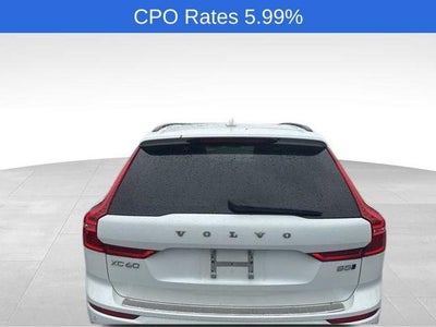 2023 Volvo XC60 B5 AWD Ultimate Dark Theme