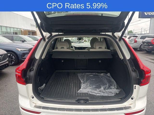 2023 Volvo XC60 B5 AWD Ultimate Dark Theme