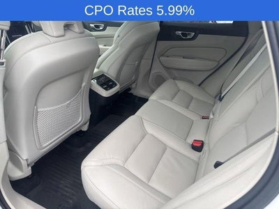 2023 Volvo XC60 B5 AWD Ultimate Dark Theme