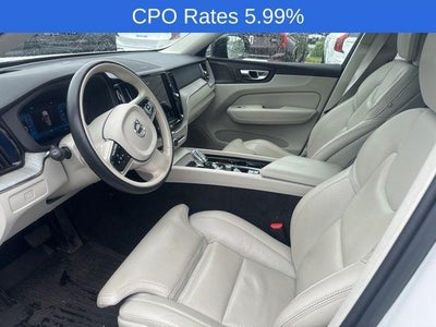 2023 Volvo XC60 B5 AWD Ultimate Dark Theme