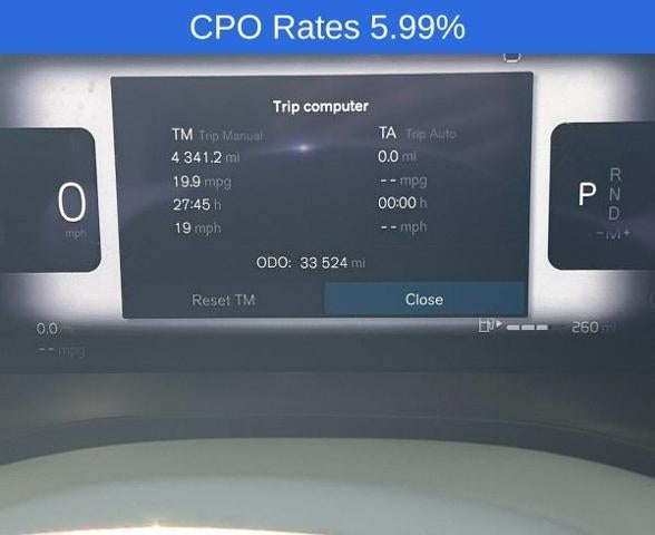 2023 Volvo XC60 B5 AWD Ultimate Dark Theme