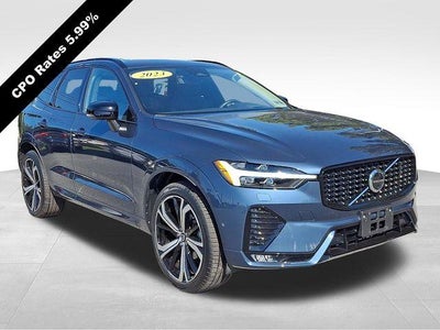 2023 Volvo XC60 B5 AWD Ultimate Dark Theme