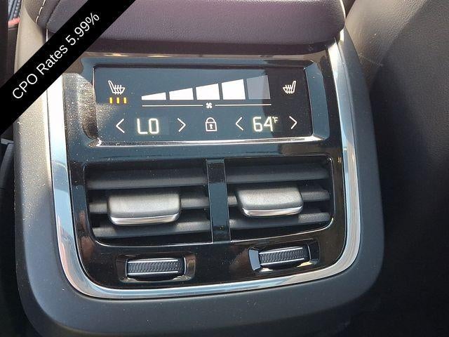 2023 Volvo XC60 B5 AWD Ultimate Dark Theme