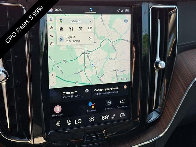 2023 Volvo XC60 B5 AWD Ultimate Dark Theme