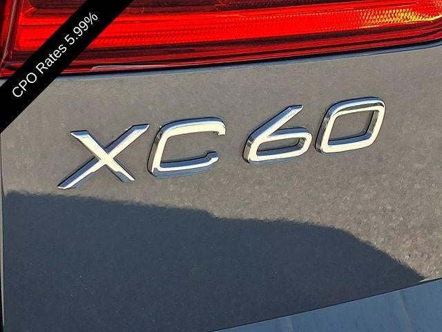 2023 Volvo XC60 B5 AWD Ultimate Dark Theme