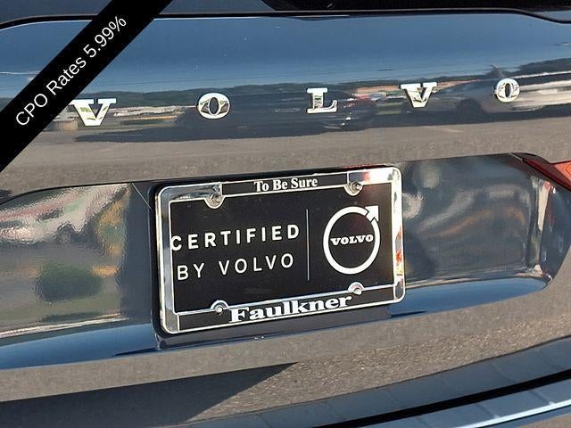 2023 Volvo XC60 B5 AWD Ultimate Dark Theme