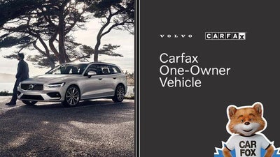 2023 Volvo XC60 B5 AWD Ultimate Dark Theme