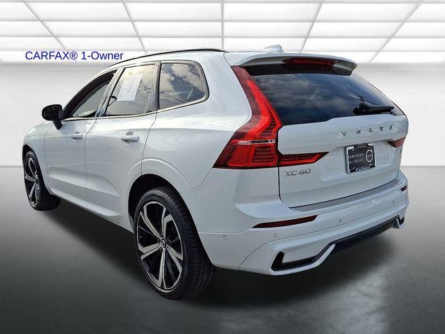 2023 Volvo XC60 B5 AWD Ultimate Dark Theme