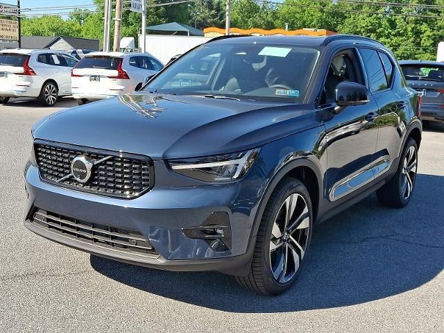 2026 Volvo XC40 B5 AWD Plus