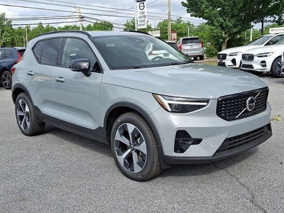2026 Volvo XC40 B5 AWD Plus