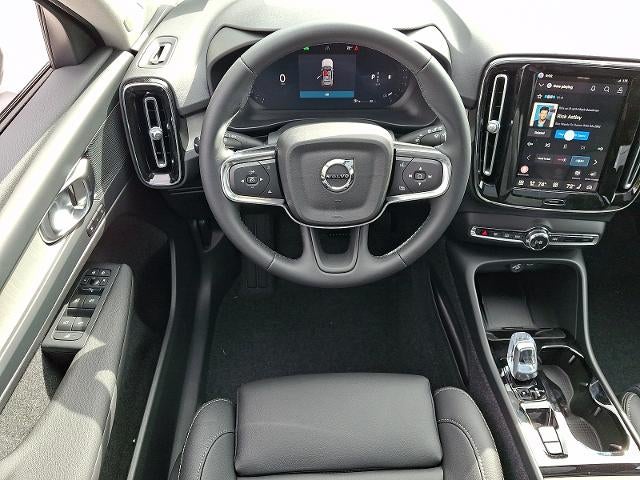 2026 Volvo XC40 B5 AWD Plus