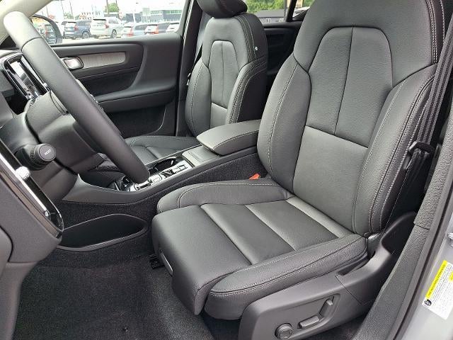 2026 Volvo XC40 B5 AWD Plus
