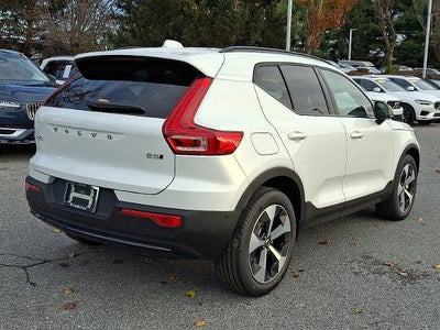2026 Volvo XC40 B5 AWD Plus