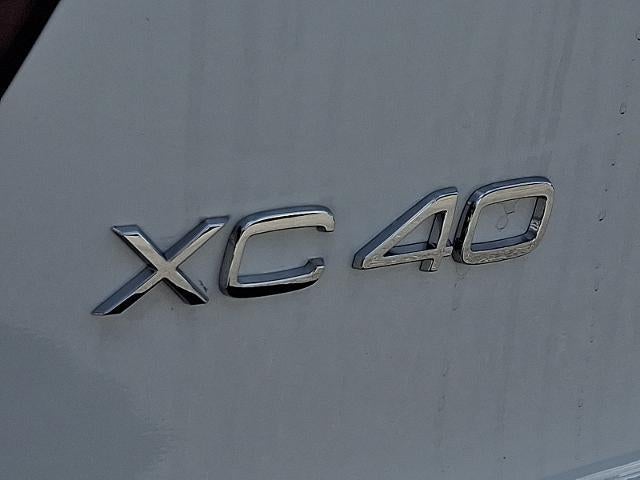 2026 Volvo XC40 B5 AWD Plus
