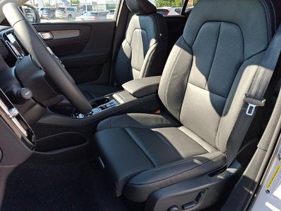 2026 Volvo XC40 B5 AWD Plus