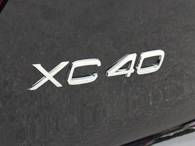 2026 Volvo XC40 B5 AWD Plus