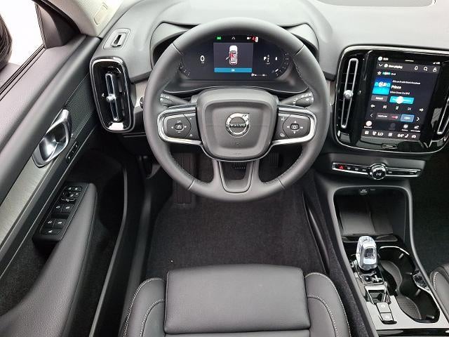 2026 Volvo XC40 B5 AWD Plus