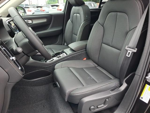 2026 Volvo XC40 B5 AWD Plus