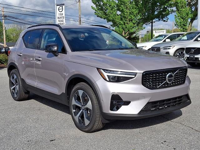2026 Volvo XC40 B5 AWD Plus
