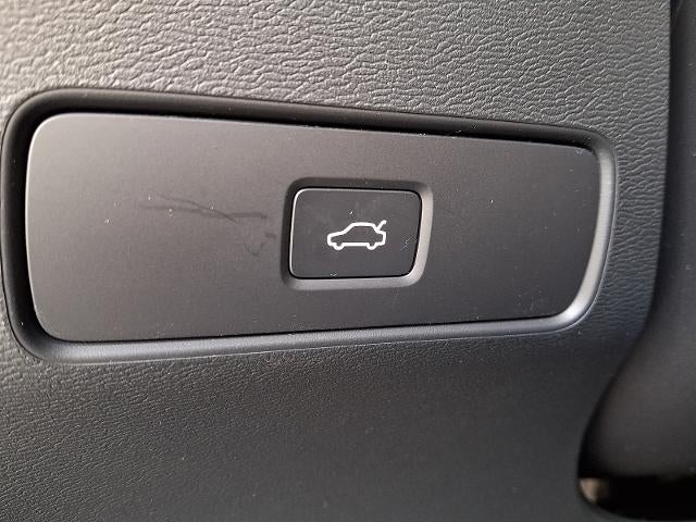 2026 Volvo XC40 B5 AWD Plus