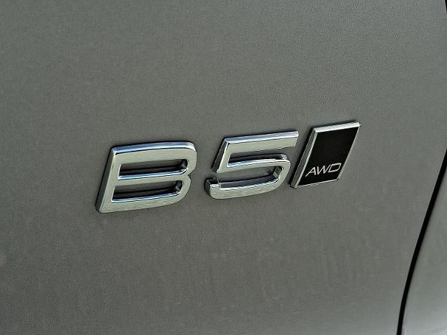 2026 Volvo XC40 B5 AWD Plus