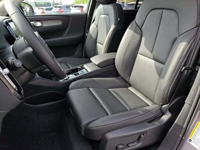 2026 Volvo XC40 B5 AWD Plus