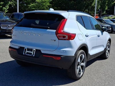 2026 Volvo XC40 B5 AWD Plus