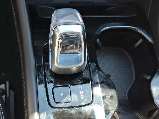 2026 Volvo XC40 B5 AWD Plus