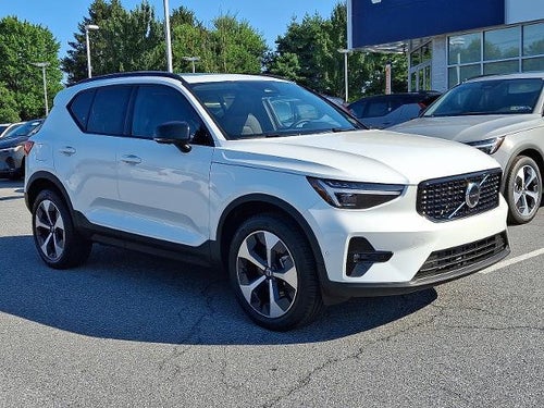 2026 Volvo XC40 B5 AWD Plus
