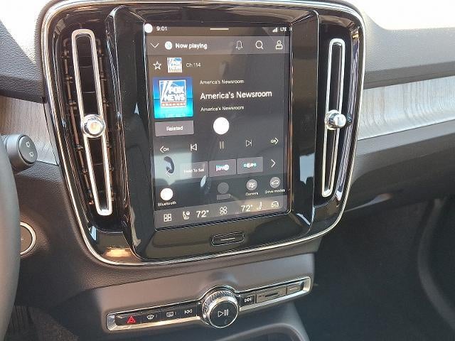 2026 Volvo XC40 B5 AWD Plus