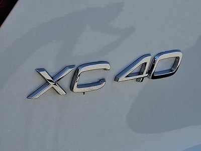 2026 Volvo XC40 B5 AWD Plus