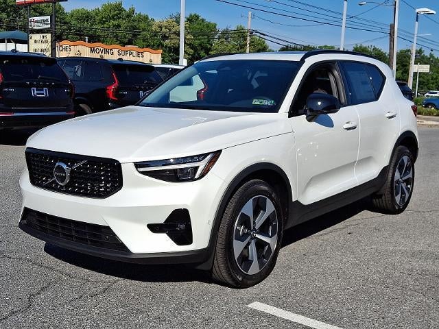 2026 Volvo XC40 B5 AWD Plus