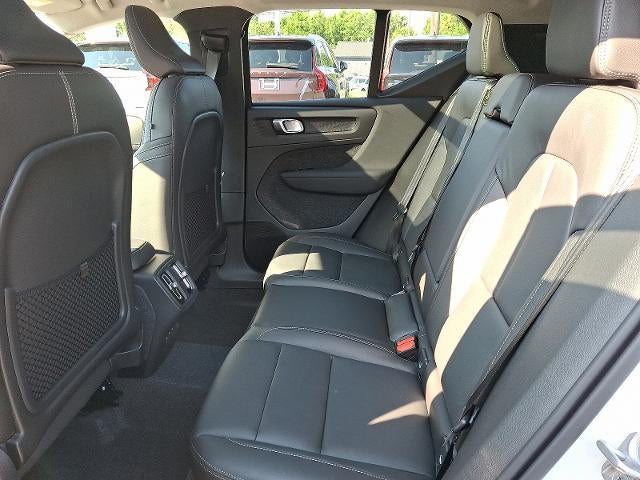 2026 Volvo XC40 B5 AWD Plus