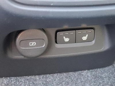 2026 Volvo XC40 B5 AWD Plus