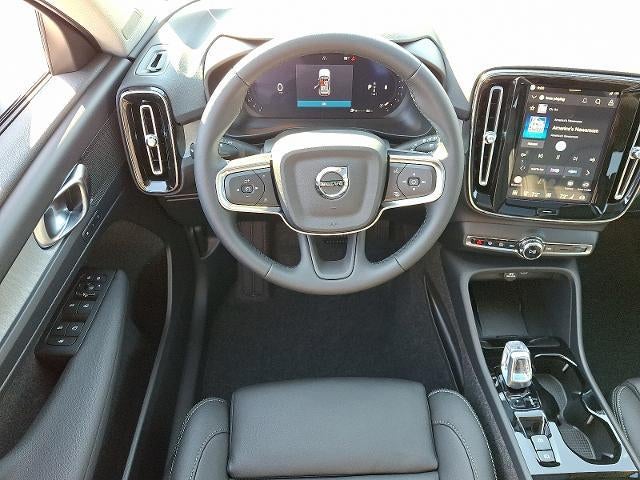 2026 Volvo XC40 B5 AWD Plus