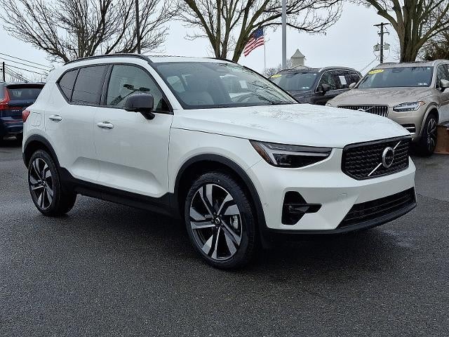 2026 Volvo XC40 B5 AWD Plus