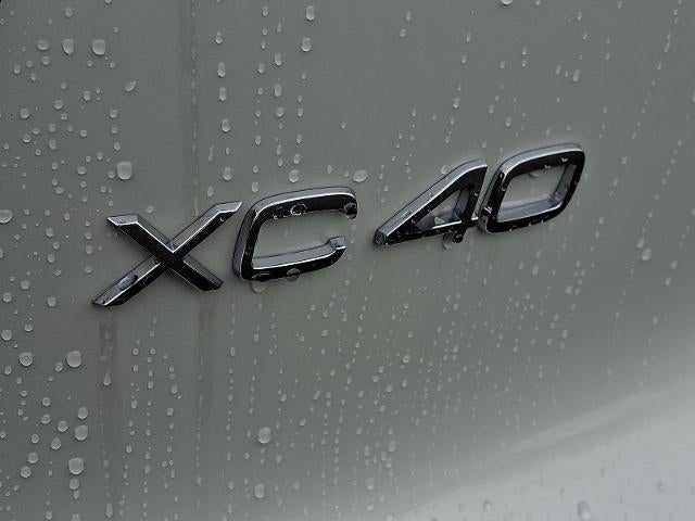 2026 Volvo XC40 B5 AWD Plus