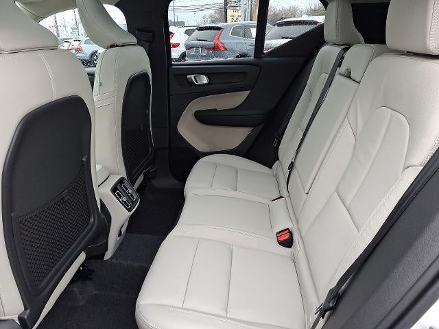 2026 Volvo XC40 B5 AWD Plus