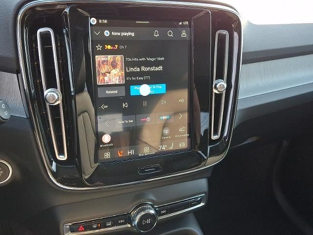 2026 Volvo XC40 B5 AWD Plus