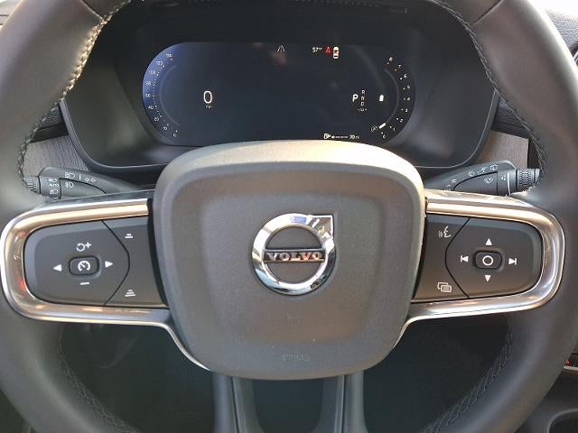2026 Volvo XC40 B5 AWD Plus