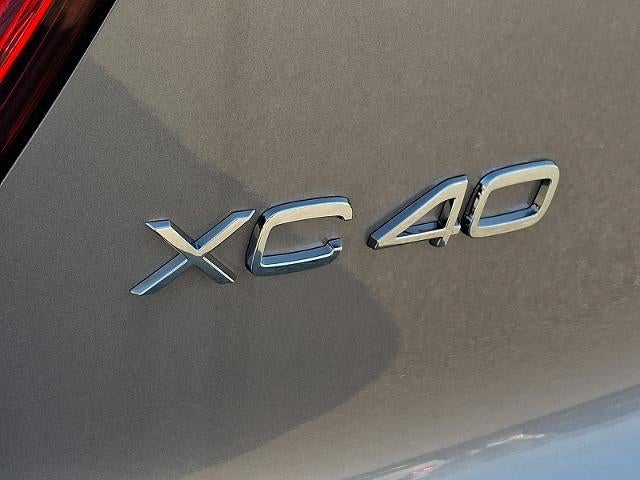 2026 Volvo XC40 B5 AWD Plus
