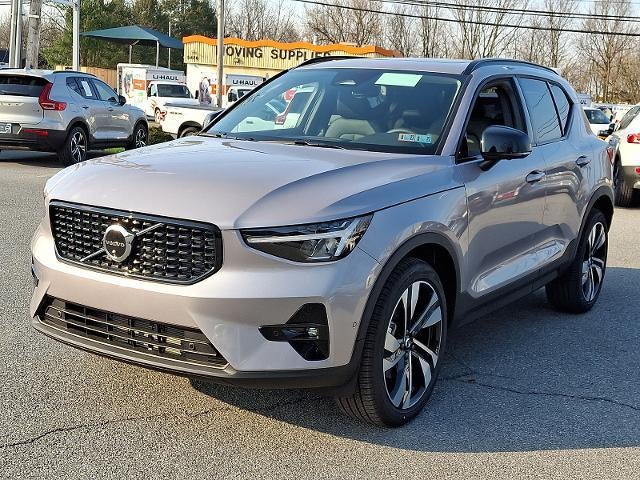 2026 Volvo XC40 B5 AWD Plus