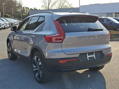 2026 Volvo XC40 B5 AWD Plus