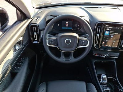 2026 Volvo XC40 B5 AWD Plus