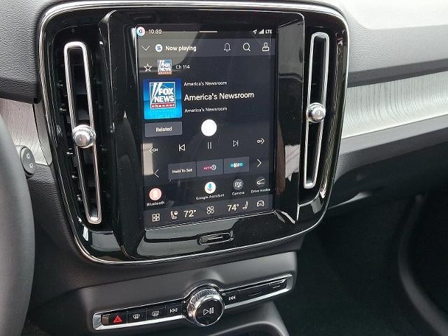 2026 Volvo XC40 B5 AWD Plus